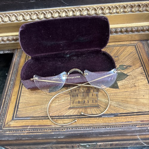 Ancienne paire lunettes - ancienne,